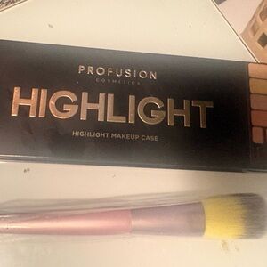 Profusion Highlight Makeup Palette - Black & Rose Gold